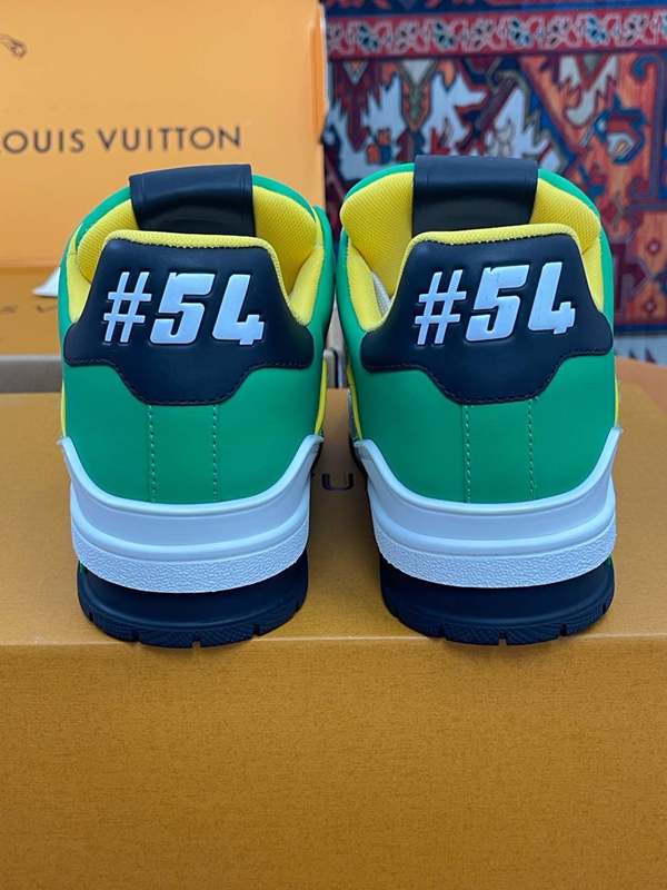 ルイヴィトン靴着用イメージ